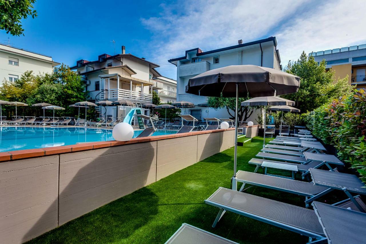 Hotel Giamaika Cesenatico Exterior foto